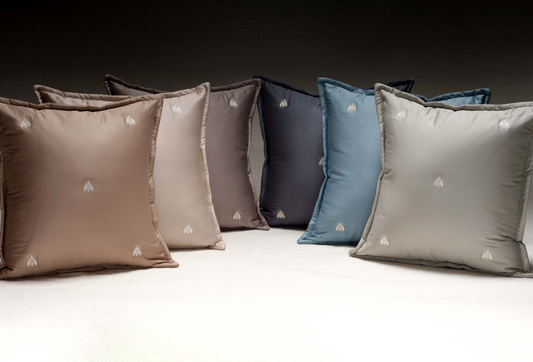 Cushion Api satin
