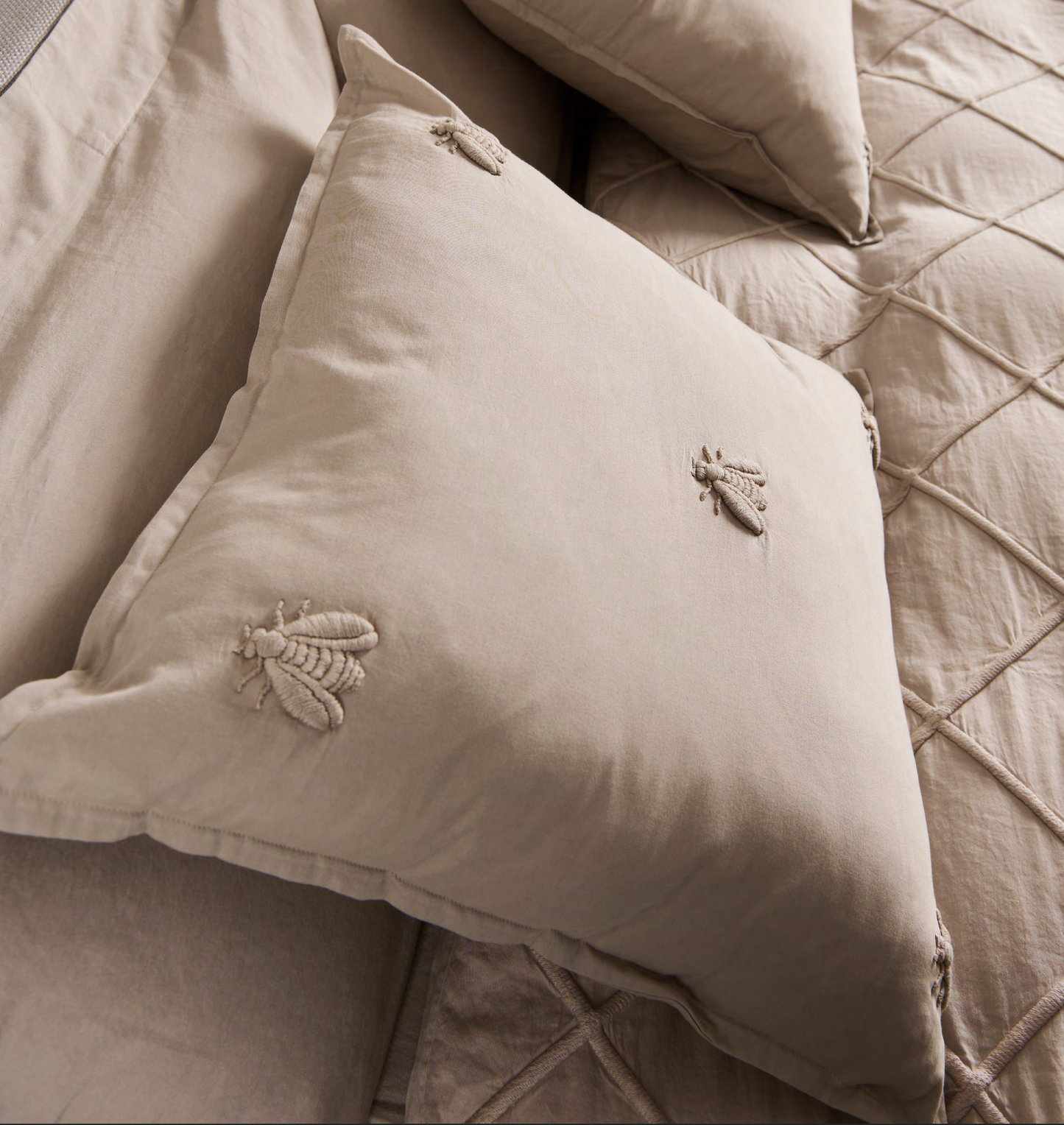 Cushion Abeille merveille - Bees